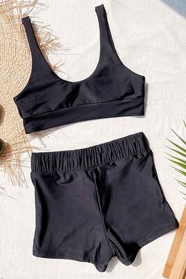 Dominik erotik fotosurat Yanina Bugrovaning yalangoch surati