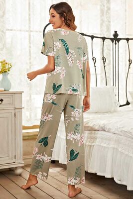 Merry See - Merry See Çicek Baskılı Soft Kumaş Kısa Kollu Pijama Takımı Çok Renkli (1)