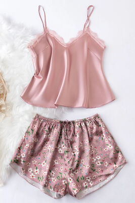 Merry See - Merry See Dantel İşlemeli Çiçek Desenli Şort Pijama Takımı Pembe