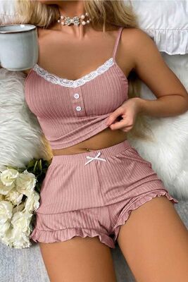 Merry See Dantelli Askılı Crop Üst ve Fırfır Paça Mini Şortlu Pijama Takım Pembe - 1