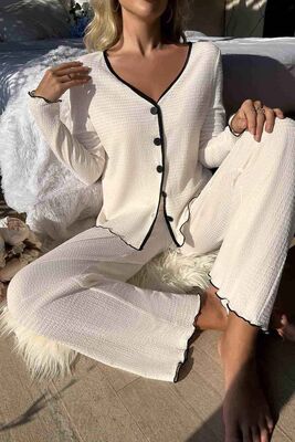 Merry See - Merry See Özel Örme Kumaş Düğmeli Uzun Kollu Pijama Takımı Beyaz